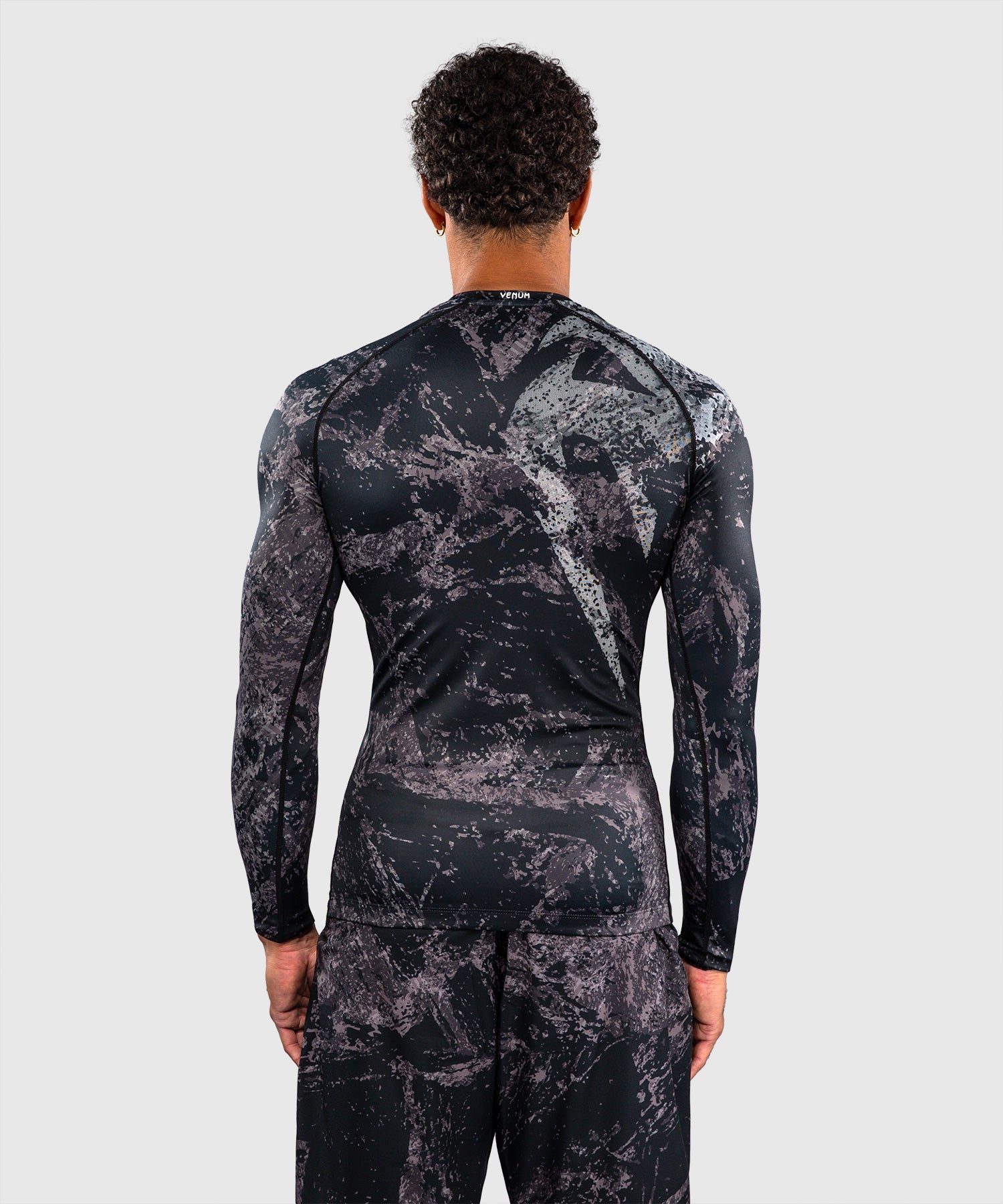 Rashguard Venum Rage & Workout Manga Larga – Negro/Gris