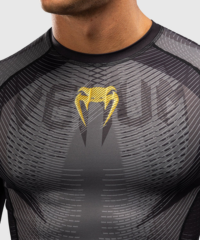 Rashguard Venum Galactic 3.0 Manga Larga – Negro/Oro