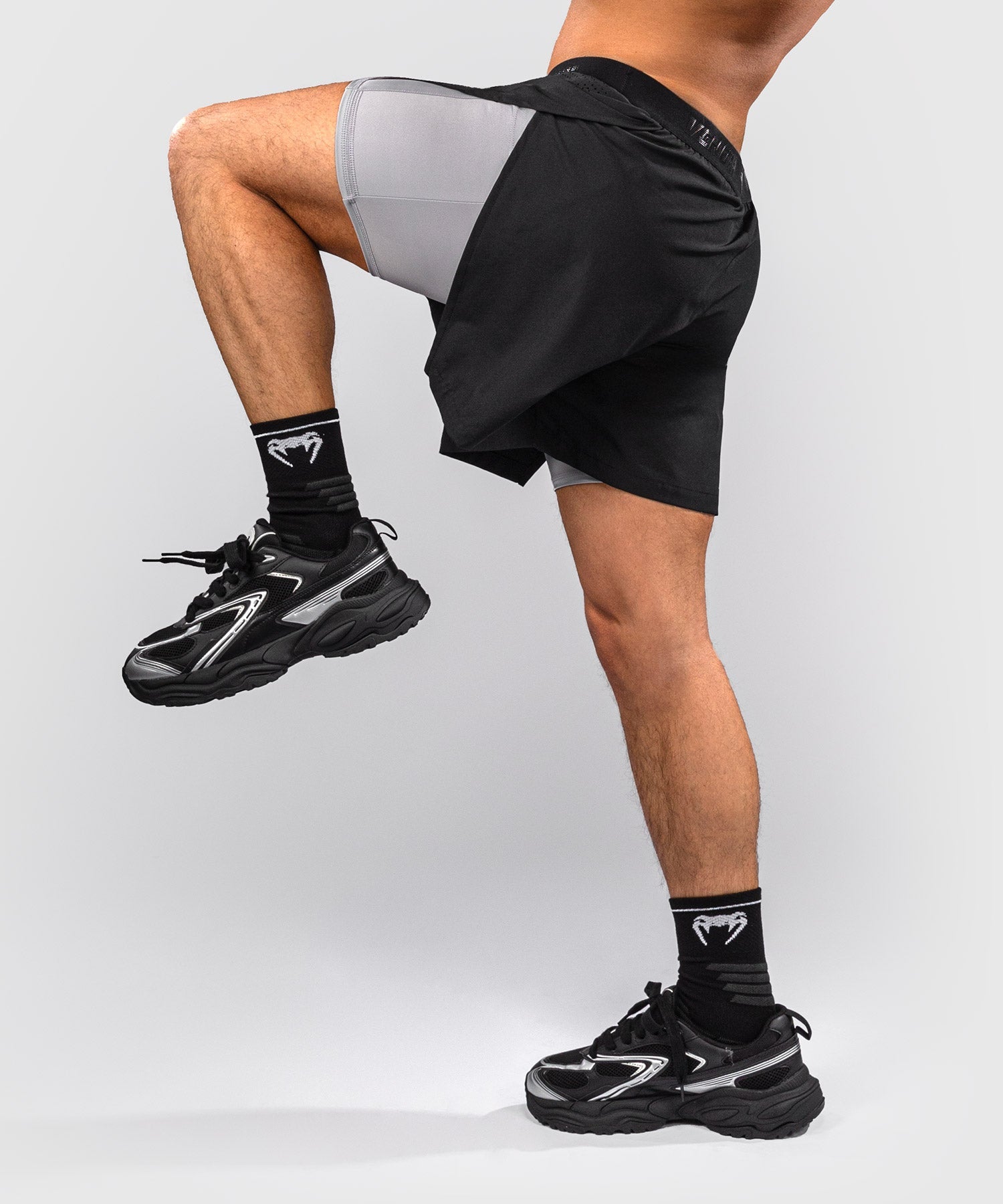 Pantaloncini da allenamento Venum Lazer – Nero/Grigio