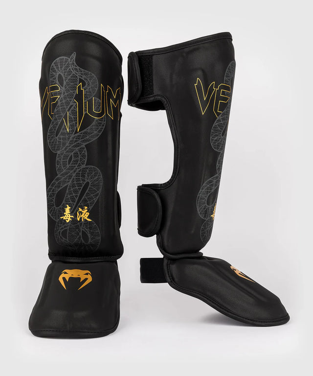 Venum Kickboks Scheenbeschermers Serpenti - Zwart