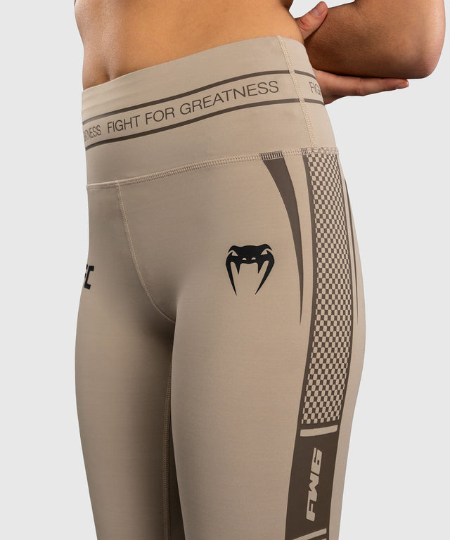 Shorts de compression Venum UFC Unity Femme – Sable