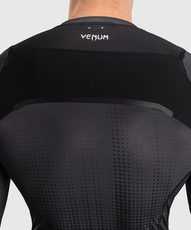 Venum Rashguard Stealth Lange Mouwen - Zwart/Wit
