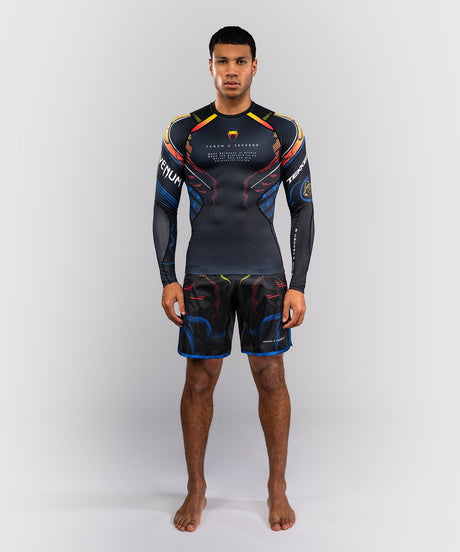 Venum Rashguard TEKKEN 8 Yoshimitsu – Negro/Naranja – foto 7