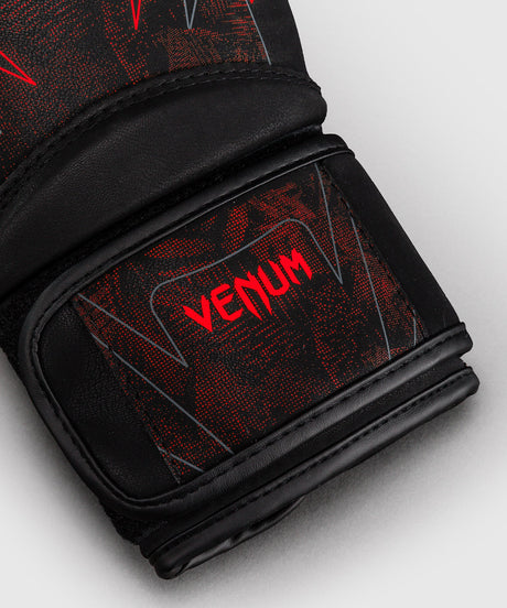 Mănuși de box Venum Impact Amazonia Reborn – Negru/Roșu