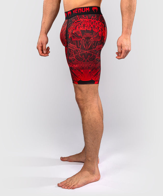 Venum Kompressionsshorts Wolf Atak – Schwarz/Rot