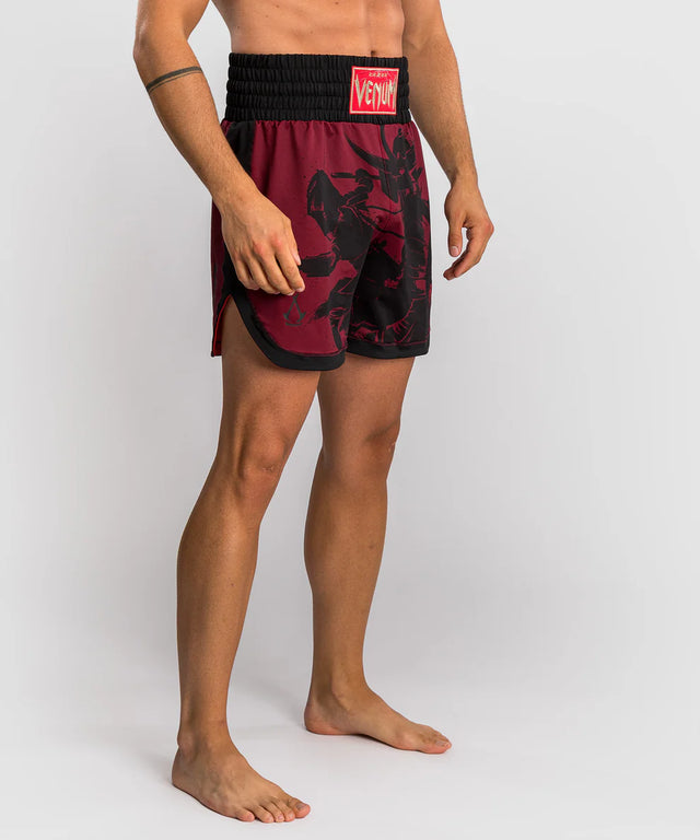 Shorts de boxe Venum x Assassin's Creed Shadows – Bordeaux/Noir