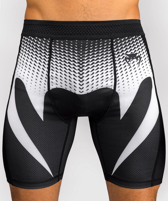 Pantaloncini Venum No Gi Vale Tudo – Nero/Bianco