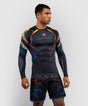 Rashguard Venum TEKKEN 8 Yoshimitsu – Nero/Arancione – foto 1
