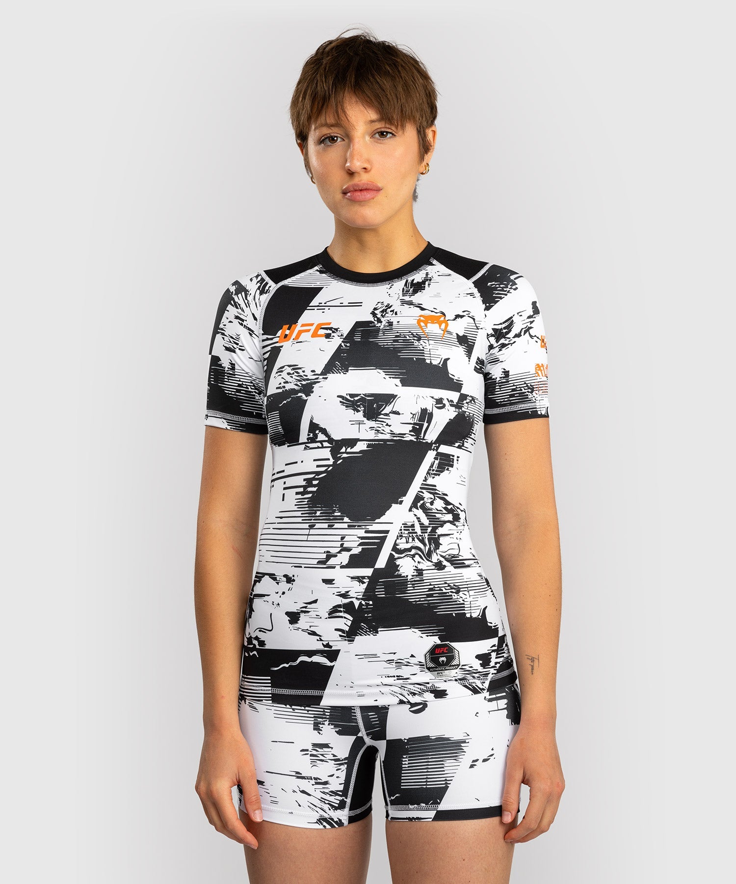 Rashguard de UFC Venum Zenith para mujer – Blanco