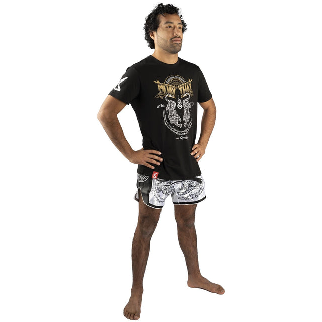 8 WEAPONS T-Shirt Sak Yant Tigers – Schwarz