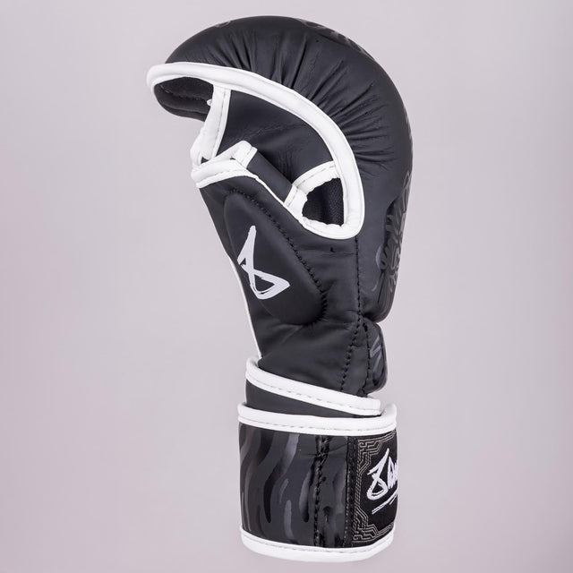 8 WEAPONS MMA gloves Sak Yant Big Tiger – Black