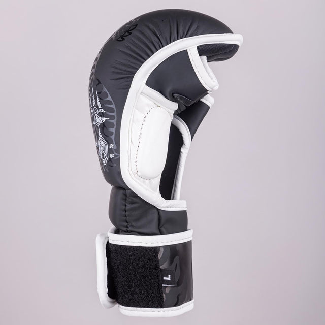 8 WEAPONS MMA gloves Sak Yant Big Tiger – Black