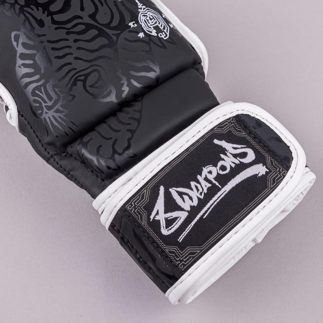 8 WEAPONS MMA gloves Sak Yant Big Tiger – Black