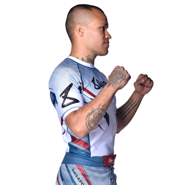 Rashguard 8 WEAPONS Shift – Blanc/Marine/Rouge
