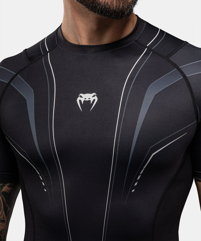 Rashguard Venum Streamline Manga Corta – Negro/Blanco