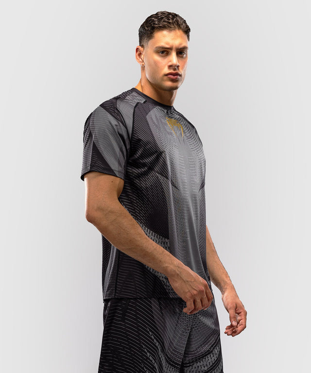 Camiseta Venum Galactic 3.0 – Negro/Oro