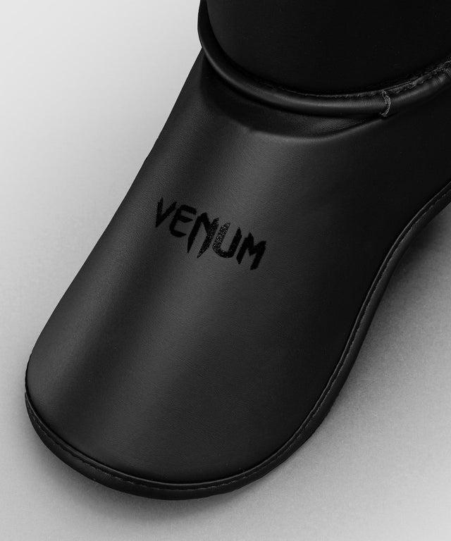 Venum Scheenbeschermers Contender 1.5 - Zwart