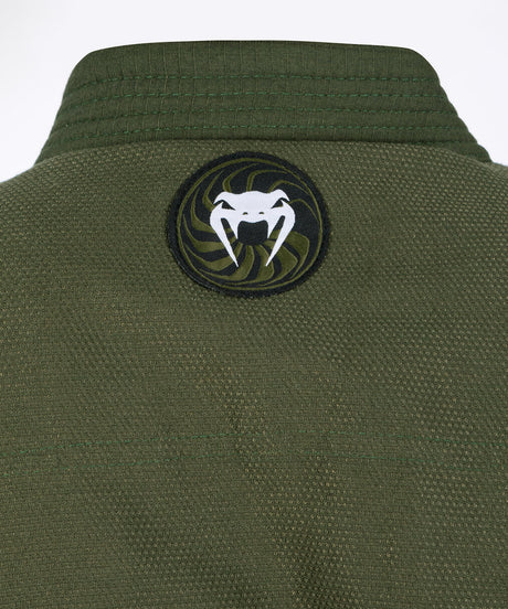 Kimono de BJJ Venum First – Verde caqui – incluye cinturón blanco