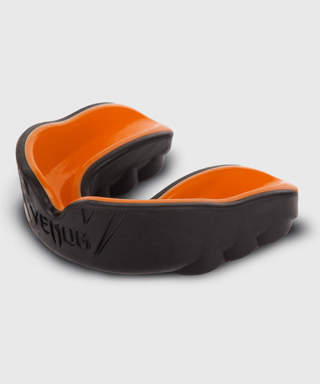 Protector bucal Venum Challenger – Negro/Naranja