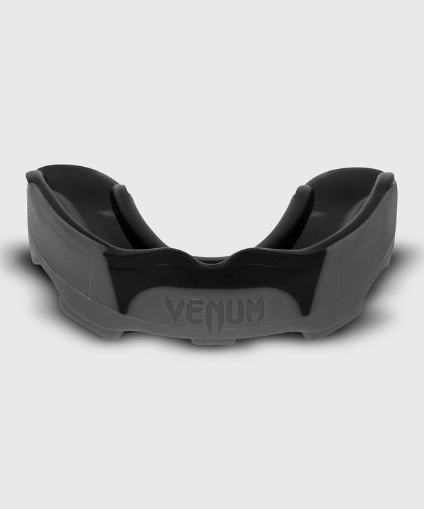 Protector bucal Venum Predator – Gris/Negro