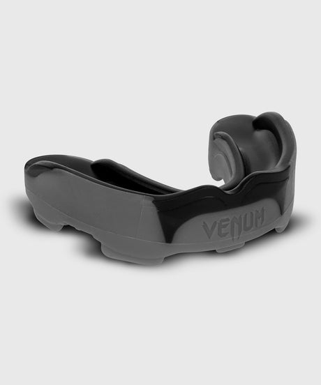 Protector bucal Venum Predator – Gris/Negro