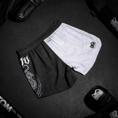 Pantaloni scurți Muay Thai Phantom Athletics Fusion – Negru/Alb
