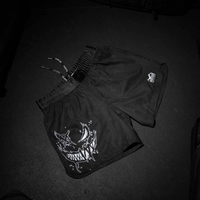 Phantom Athletics MMA-Shorts Fusion Two Serious – Schwarz