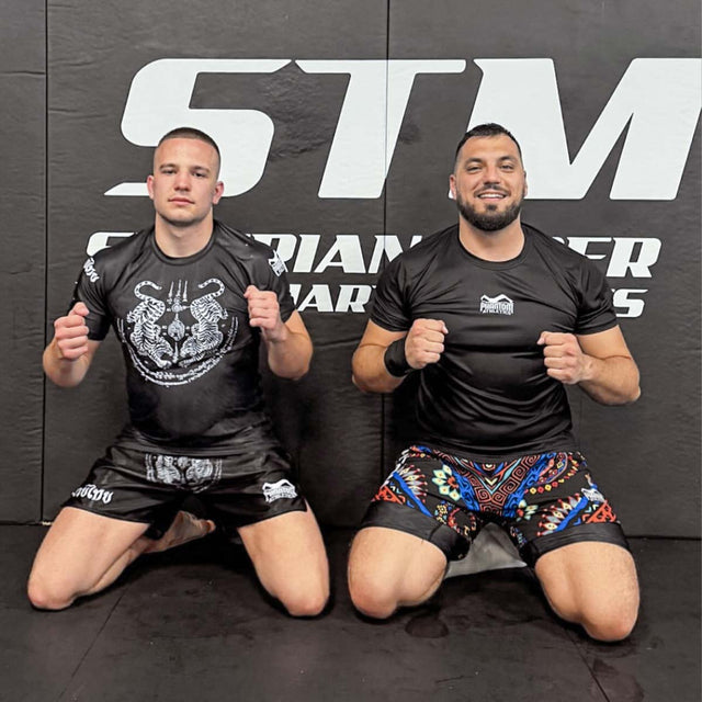 Rashguard Phantom Athletics Sak Yant – Nero/Grigio