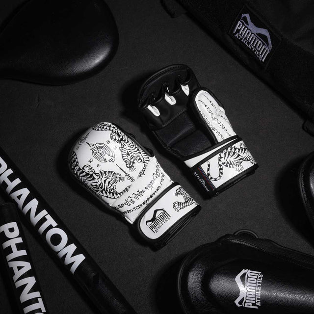 Phantom Athletics MMA-Sparringshandschuhe Muay Thai – Weiß