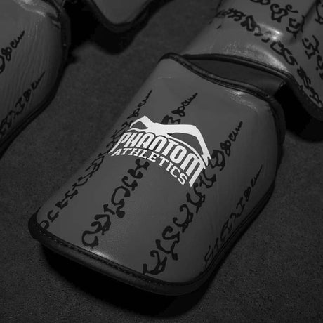 Phantom Athletics Skinnebensbeskyttere Muay Thai – Grå