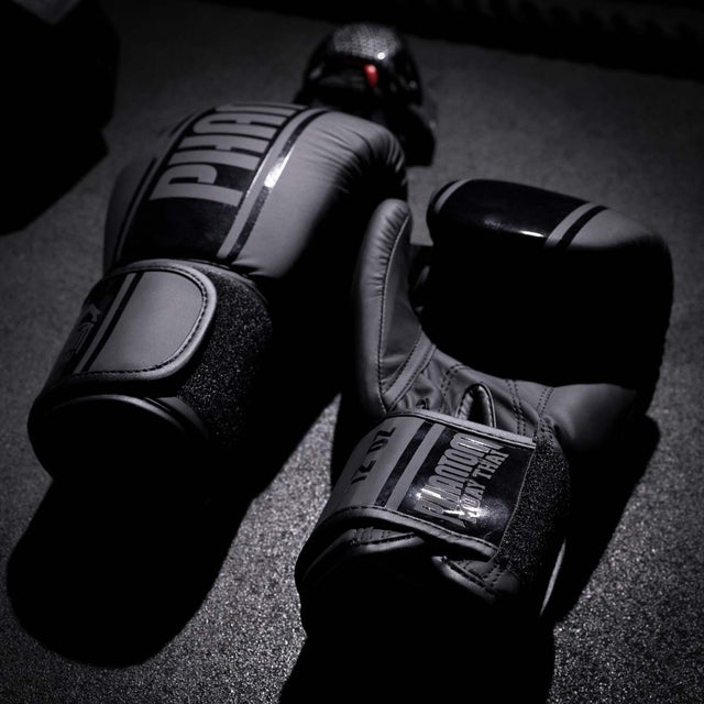 Phantom Athletics Boxing gloves MT-Pro – Black
