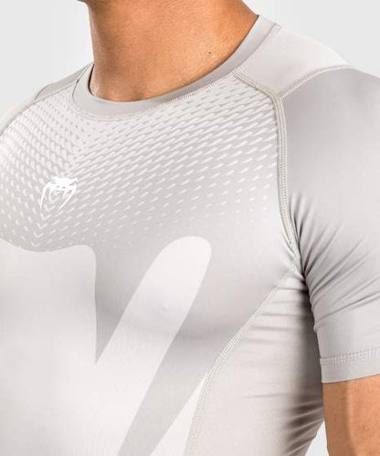 Rashguard à Manches courtes Venum Attack - Blanc/Gris