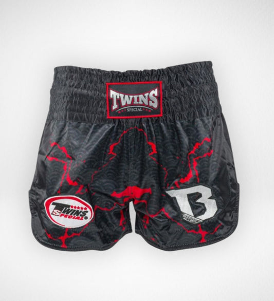 Short Muay Thai Twins TBT7 - Noir/Rouge