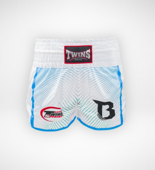 Twins Muay-Thai-Shorts TBT9 – Weiß/Blau
