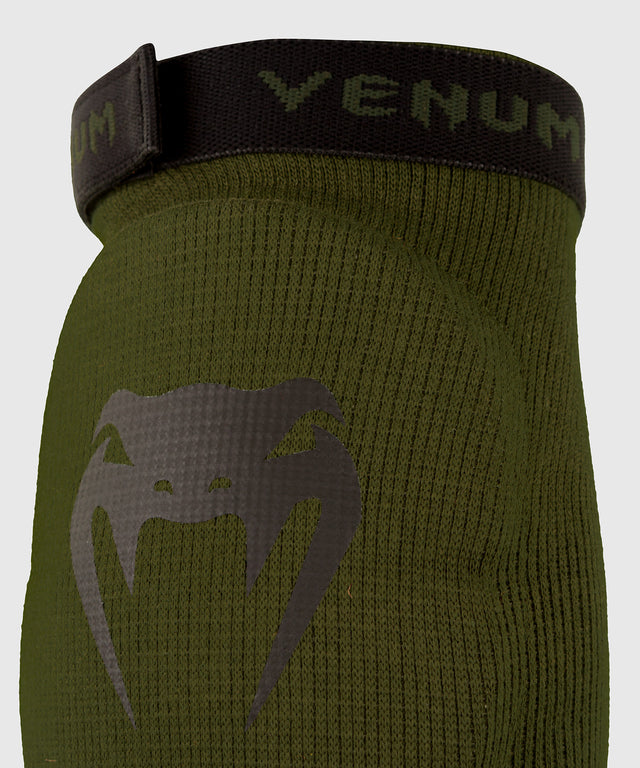 Protecții pentru cotul Venum Kontact – Kaki Verde/Negru