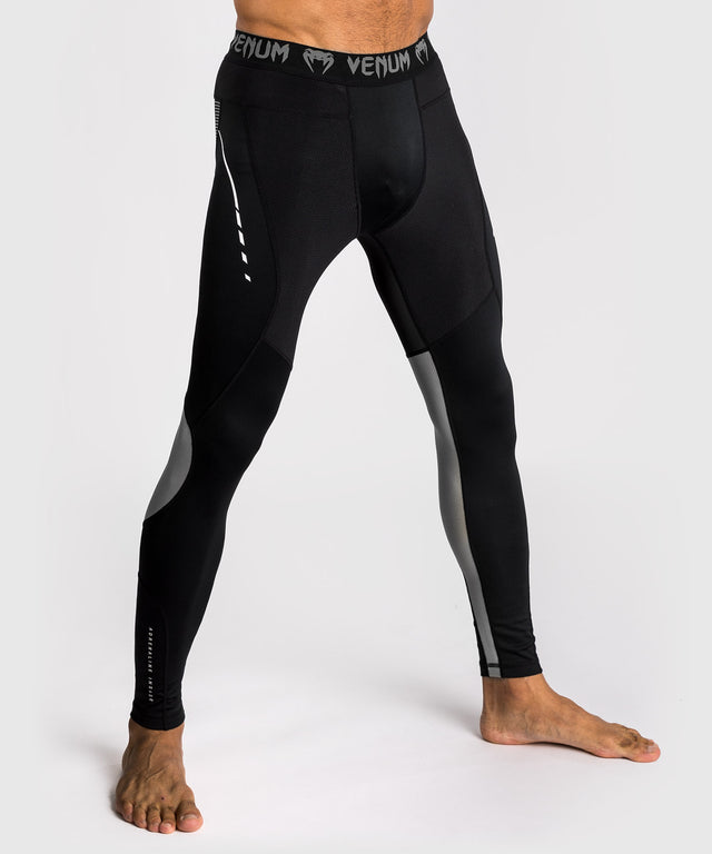 Mallas de compresión Venum Adrenaline – Negro/Gris Plata
