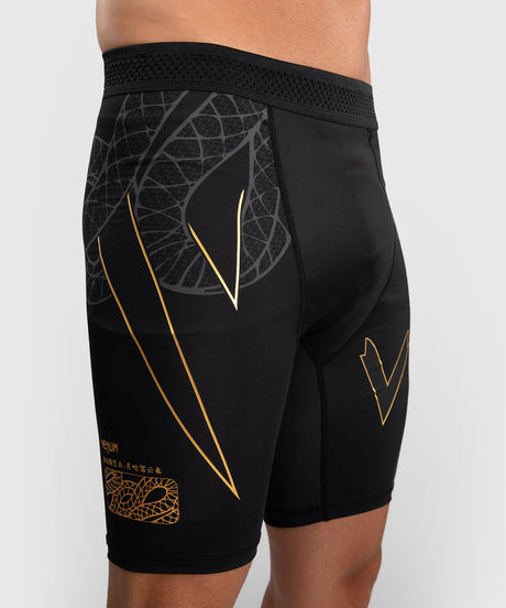 Pantaloncini a compressione Venum Serpenti – Nero