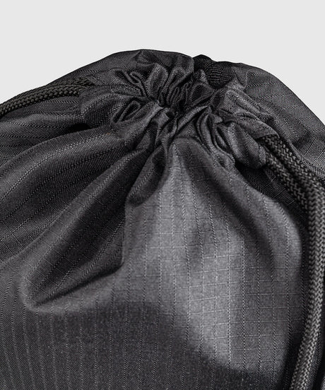 Venum Sporttasche Karate Combat – Schwarz/Grau