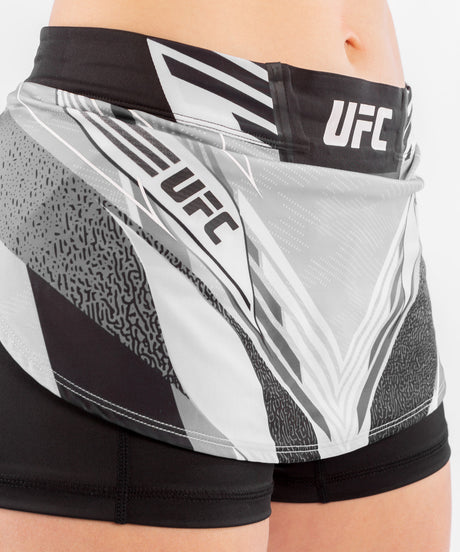 Spodenki MMA Venum UFC Authentic Fight Night – Białe
