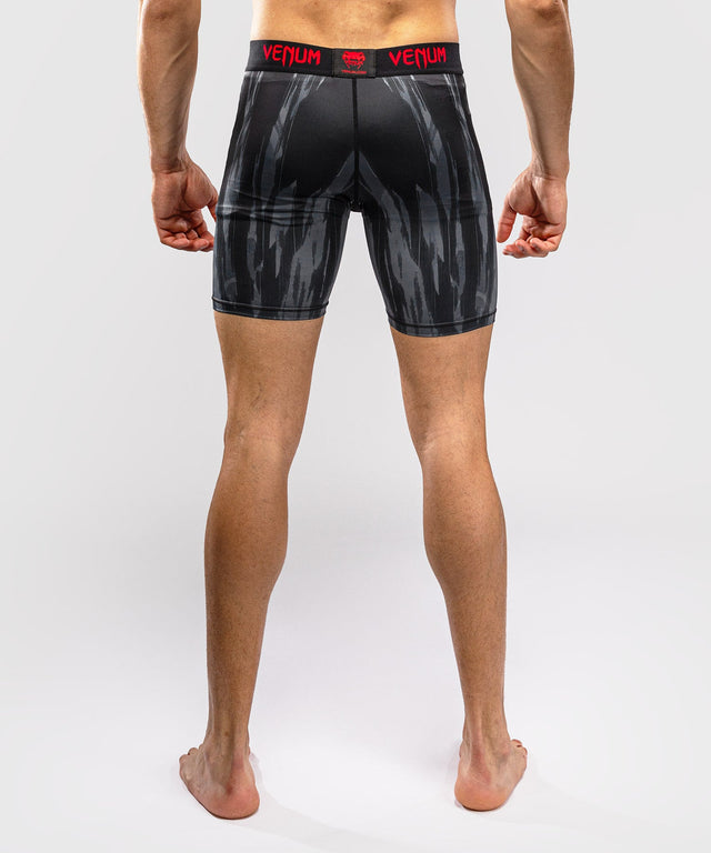 Shorts de compression Venum Demon – Noir/Gris (VENUM-06364-109)