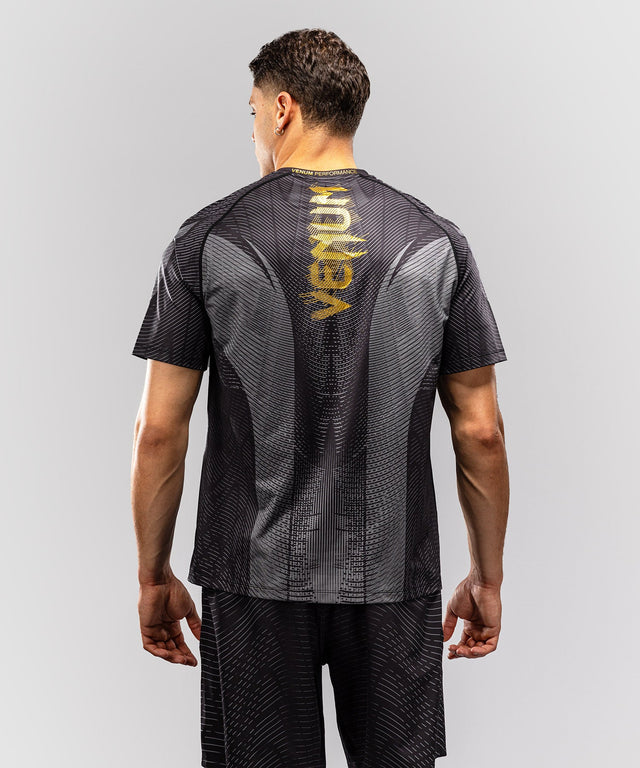 Camiseta Venum Galactic 3.0 – Negro/Oro