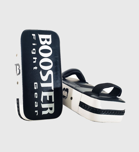 Booster Thai-Pads – Schwarz/Weiß – Schlag- & Trittpolster