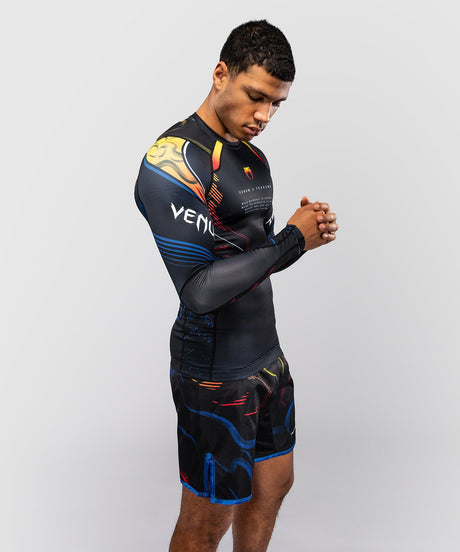 Rashguard Venum TEKKEN 8 Yoshimitsu – Negro/Naranja – foto 2