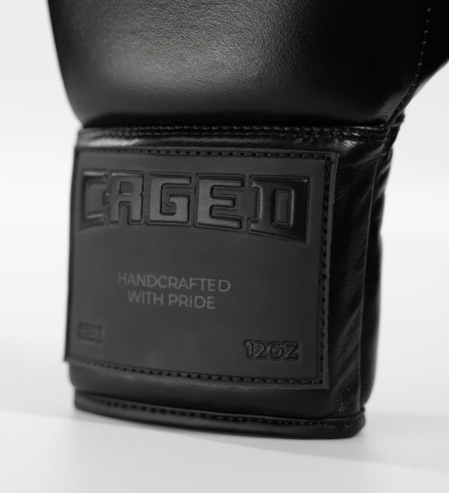 Gants de boxe Caged X Series à lacets – Noir/Noir