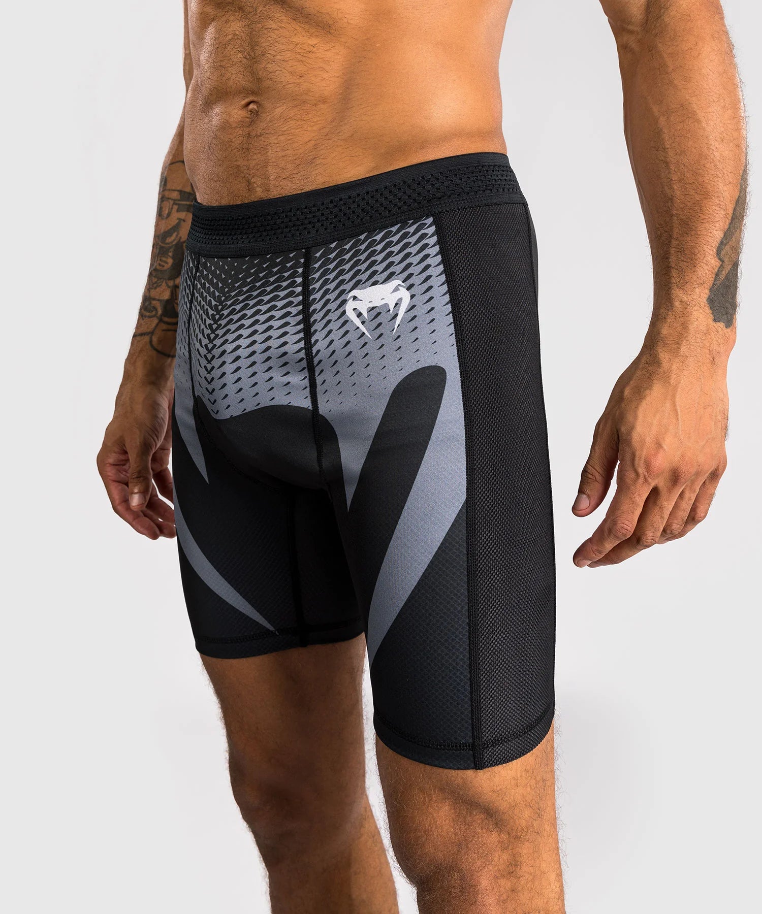 Venum No Gi Vale Tudo Shorts - Black/Silver