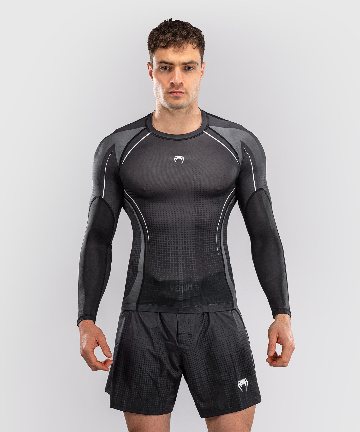 Venum Rashguard Stealth Lange Mouwen - Zwart/Wit