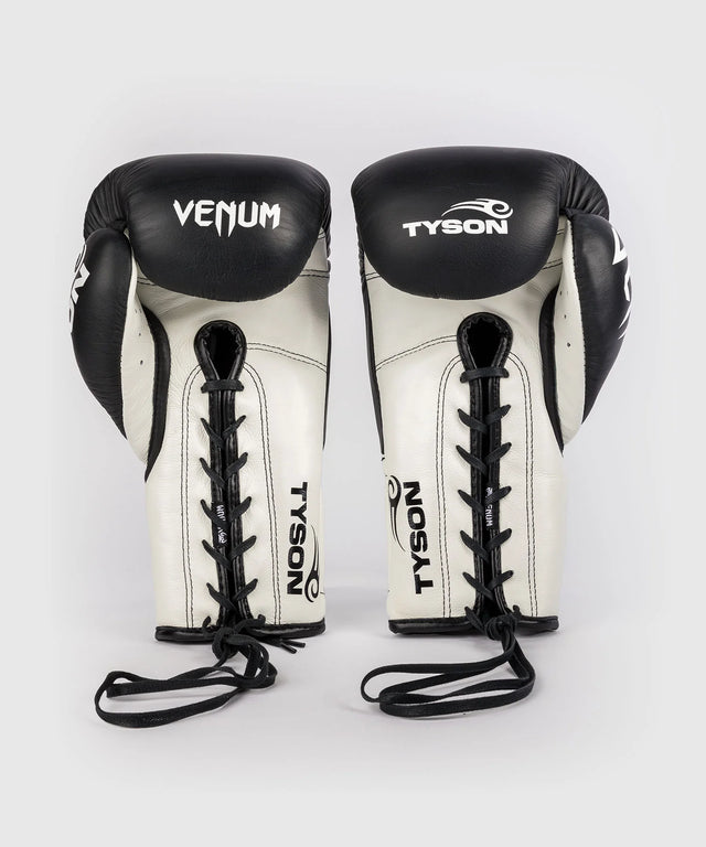 Venum x Mike Tyson Boxhandschuhe Giant 2.0 Pro mit Schnürverschluss – Schwarz/Weiß