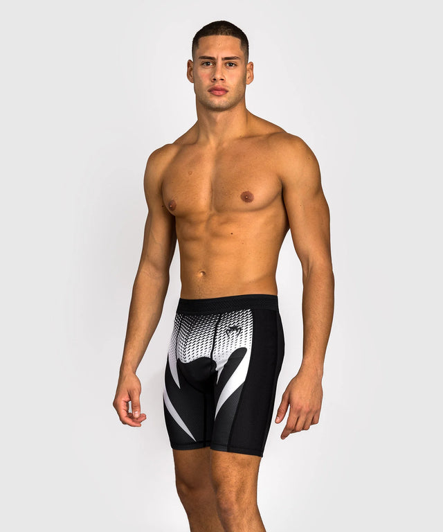 Pantaloncini Venum No Gi Vale Tudo – Nero/Bianco