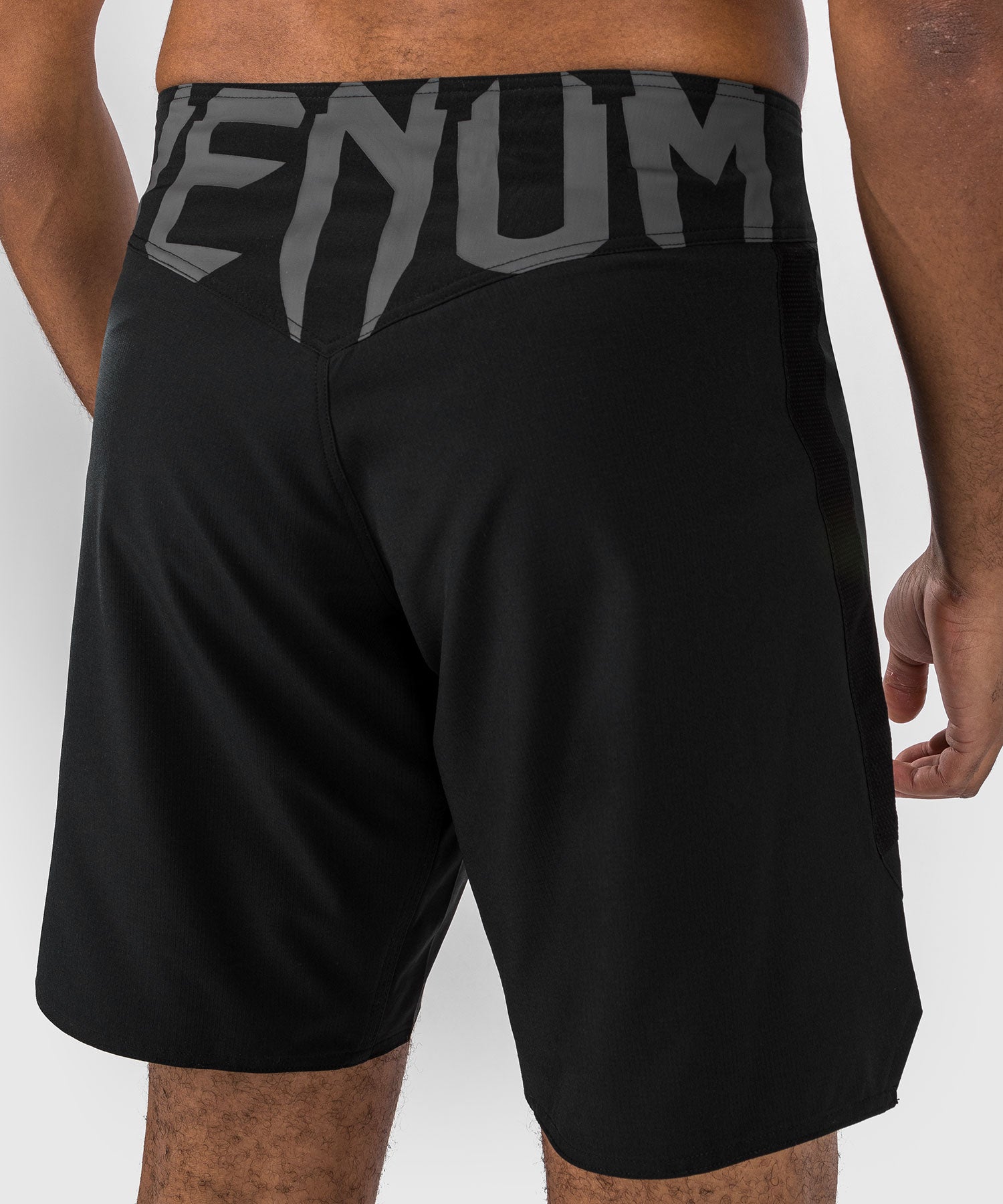 Venum MMA-Shorts Light 5.0 – Schwarz/Weiß