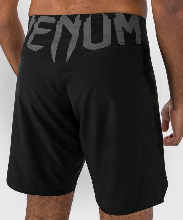 Venum MMA-Shorts Light 5.0 – Schwarz/Weiß